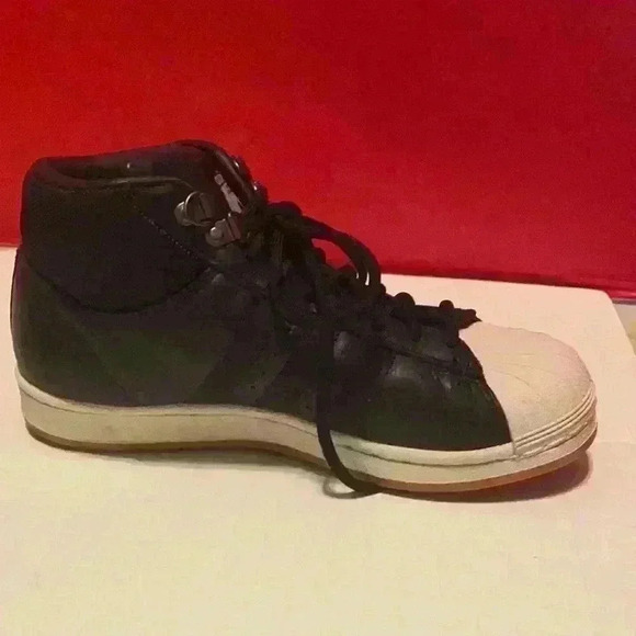 Adidas Blue high top sneakers shell toe sz 5 Boys - Picture 5 of 13